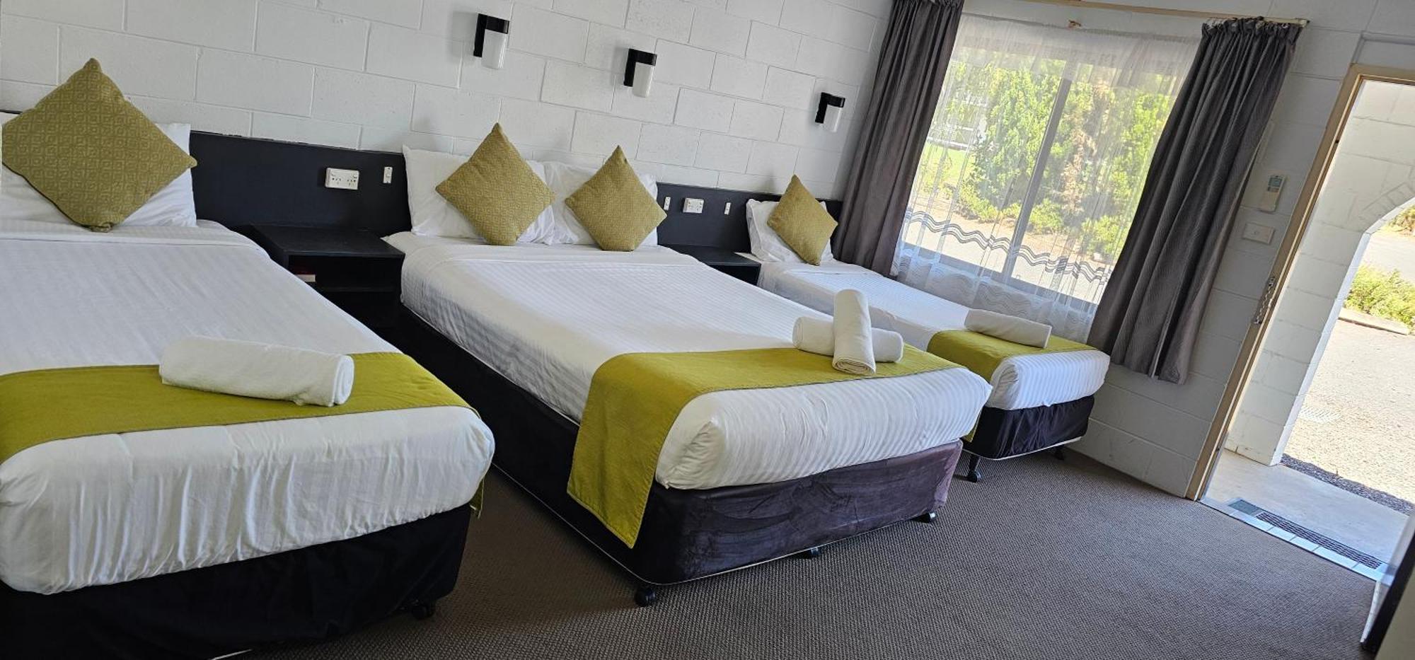 Azalea Motel Coonabarabran Eksteriør bilde